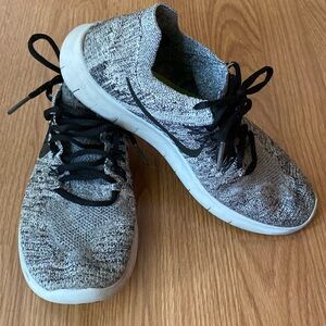 ❤️ Nike Free RN Fly Knit Sneakers Grey Black Size 8 1/2